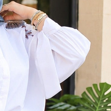Sleeve detail