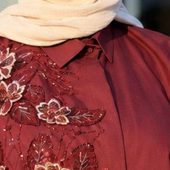 Neck detail