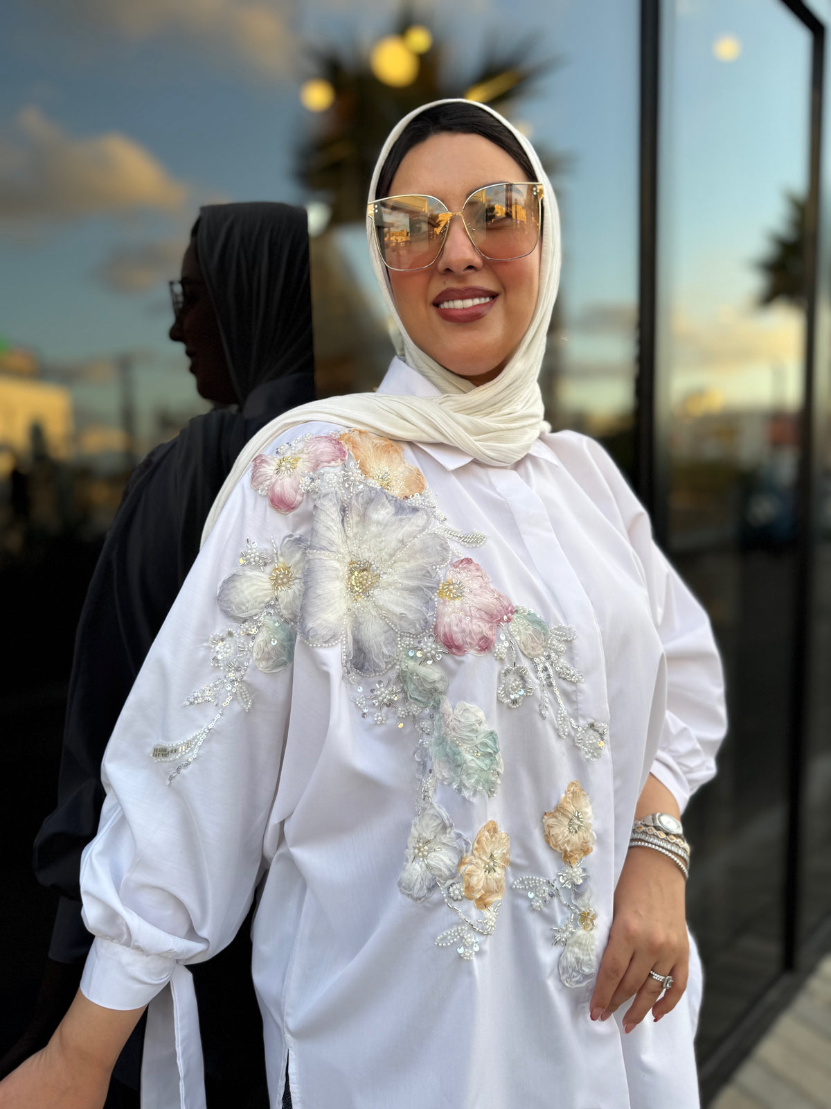 قميص نوم مزين بزهور ثلاثية الأبعاد