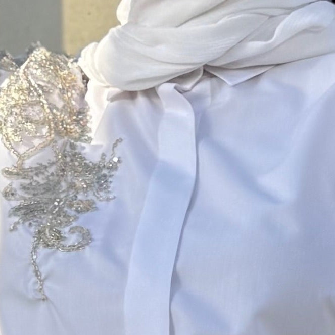 Neck detail